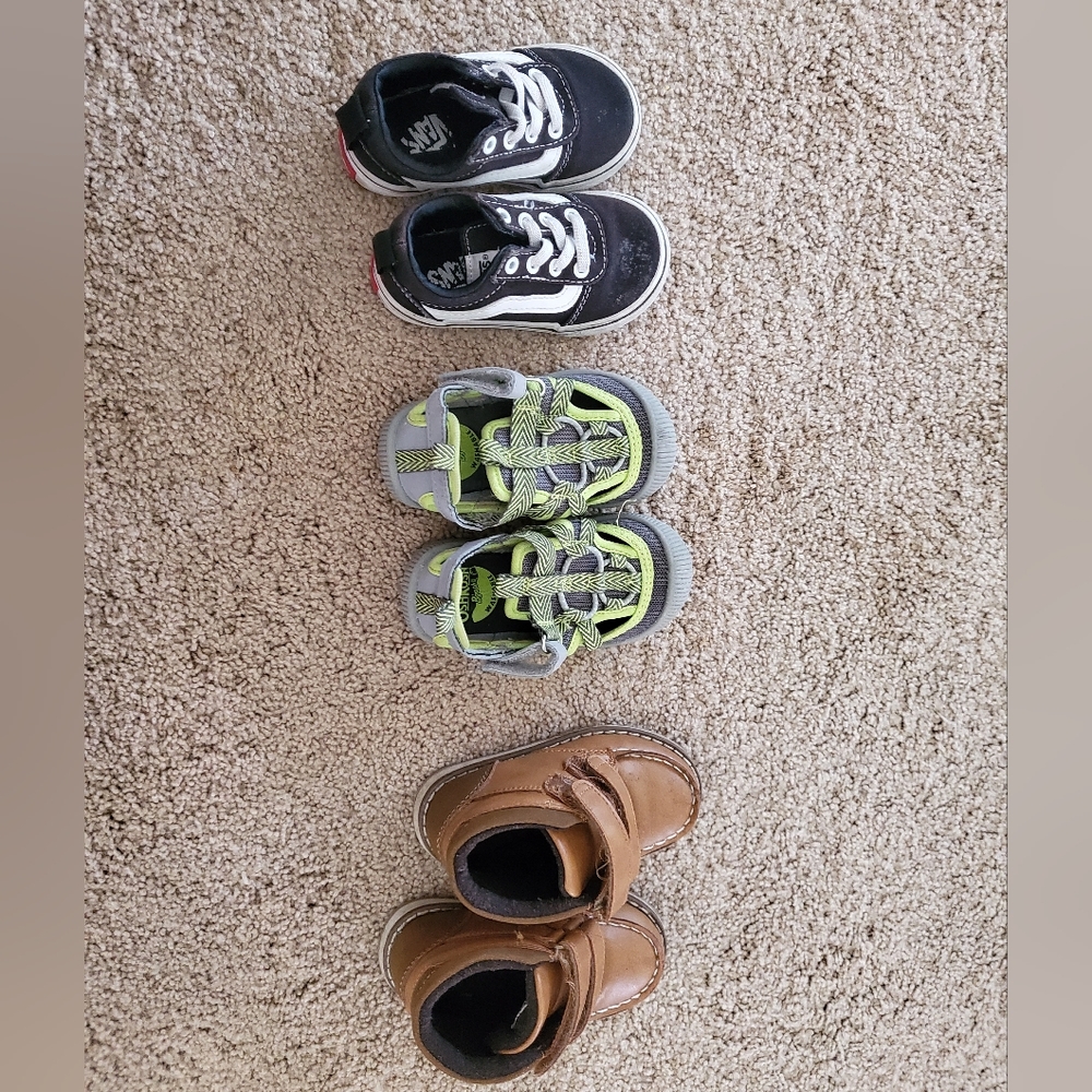 Toddler shoe bundle, Van's, OshKosh, children's place.  All size 5.